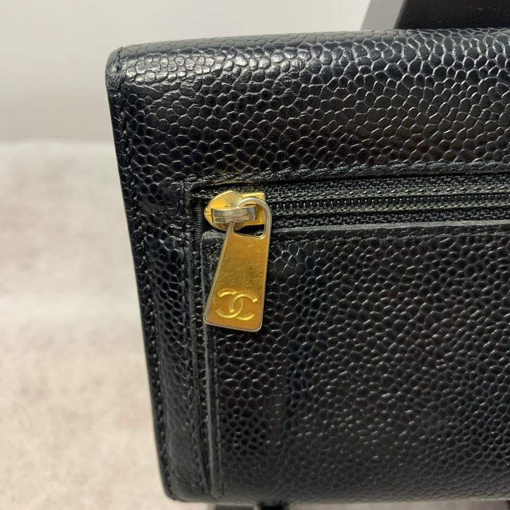 Authentic Chanel Caviar Compact Wallet - Picture 3 of 14